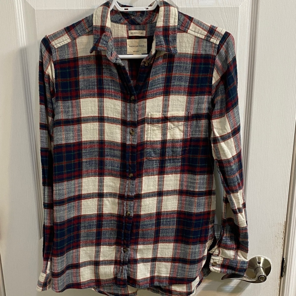 American Eagle Shirt Women's XS White Flannel Boyfriend Fit Ahh-Mazingly Soft